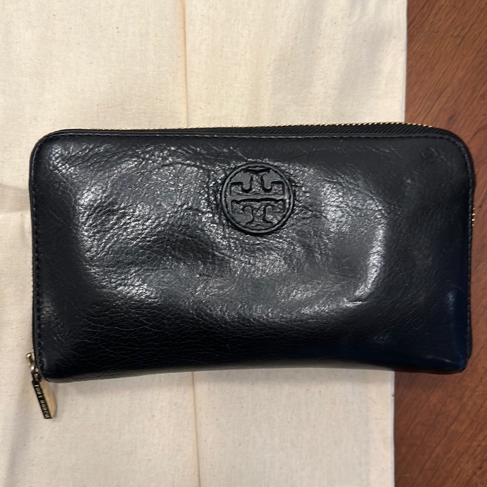 Pre loved Tory Burch Wallet